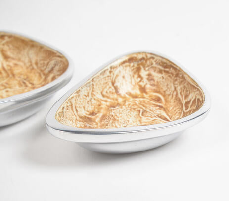 Textured aluminium triangular bowls (set of 2)